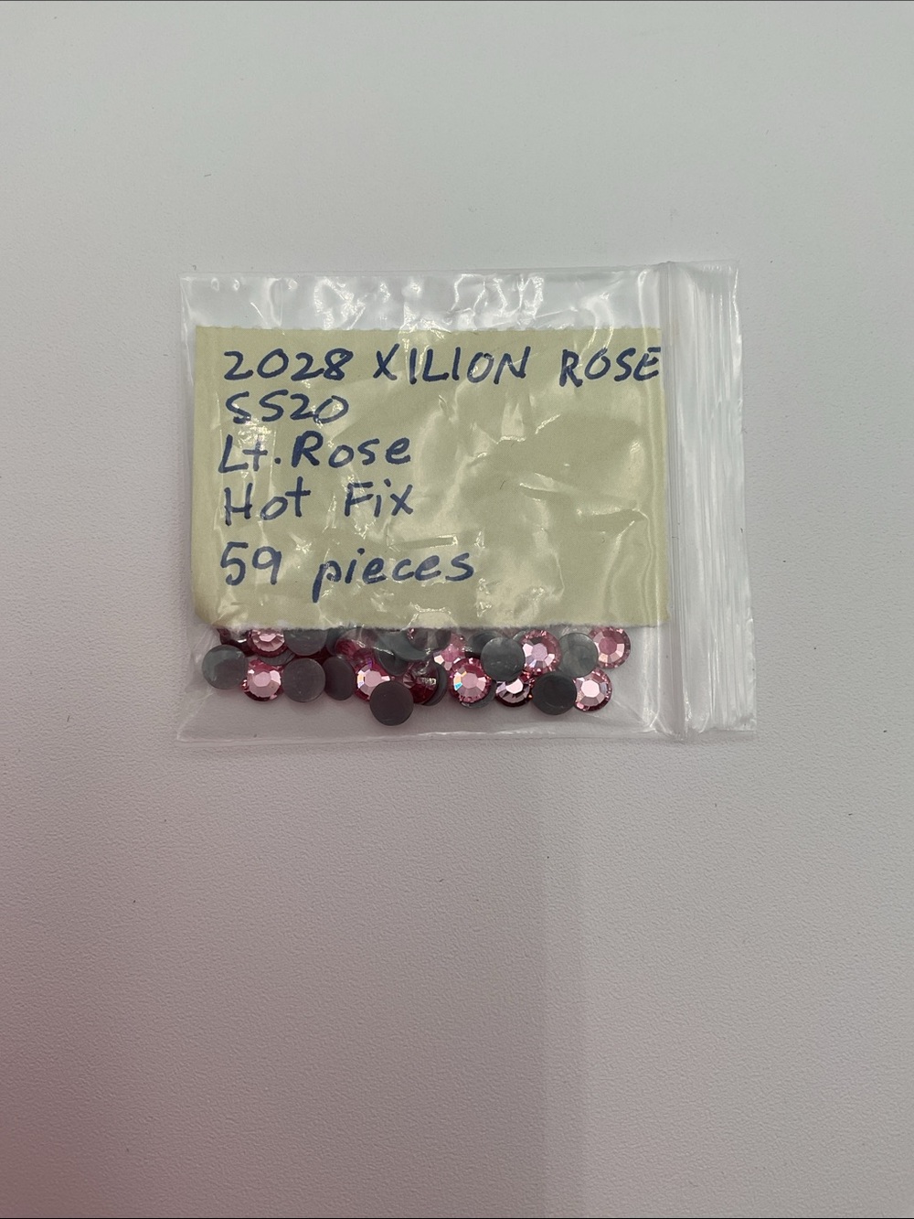 Swarovski • Color: Light Rose, 2028 XILION Rose Hotfix Rhinestones